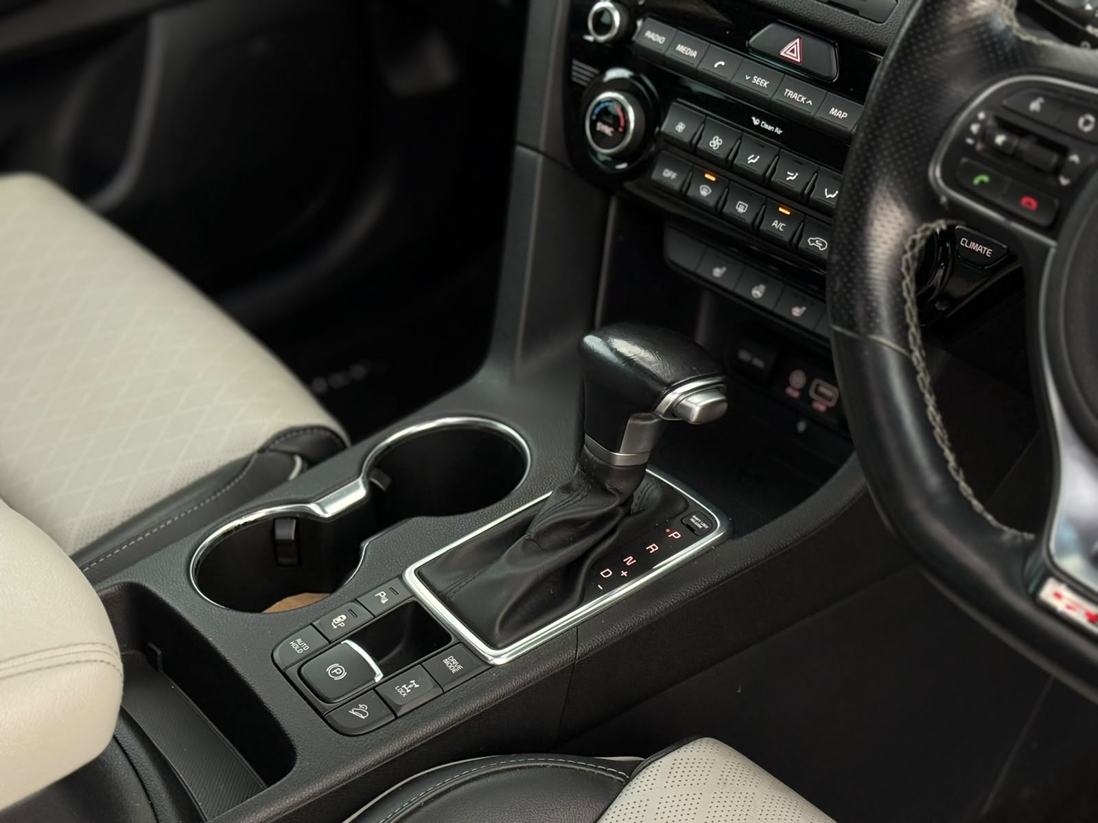 2017 Kia Sportage thumbnail 16