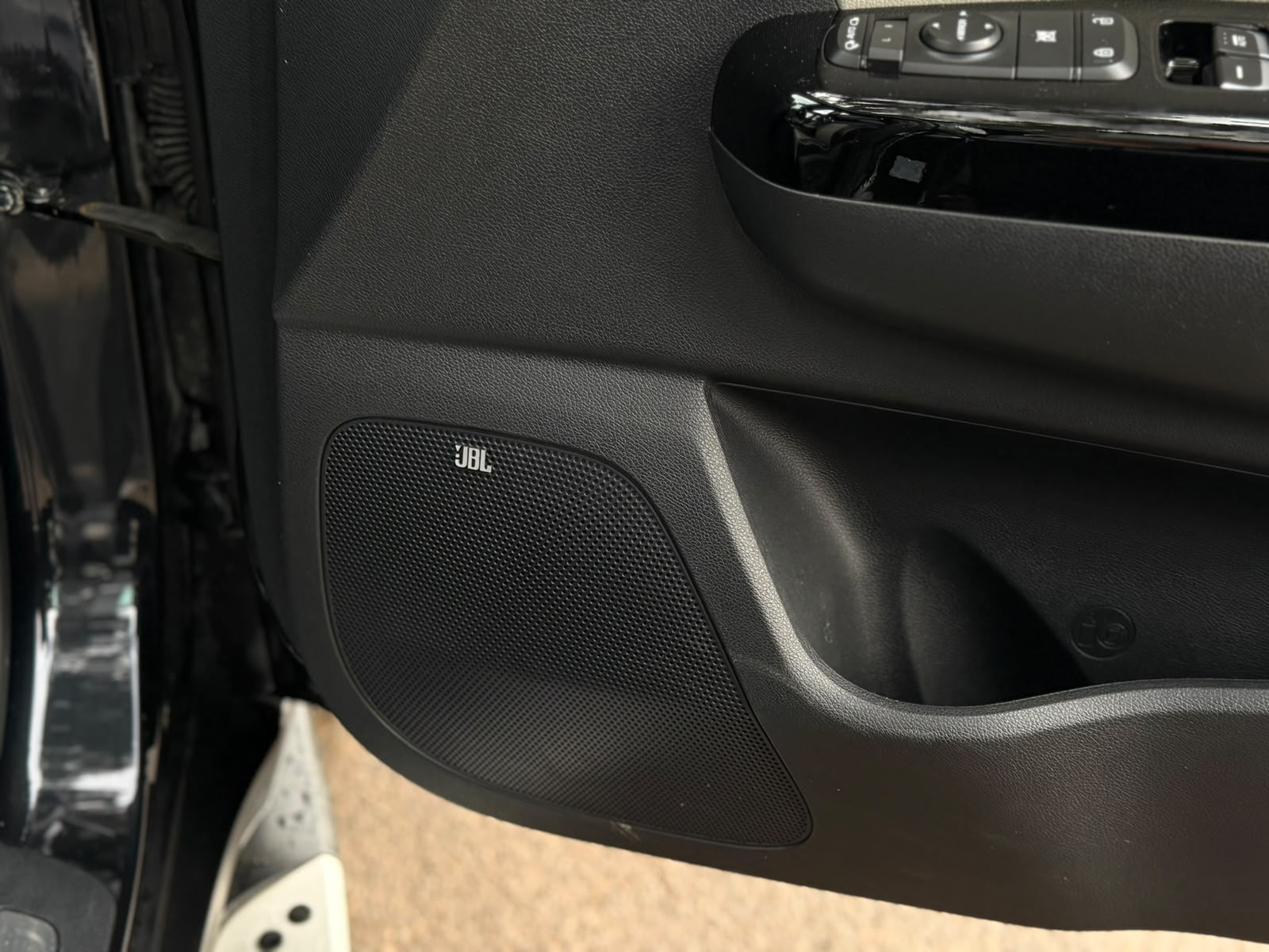 2017 Kia Sportage thumbnail 18